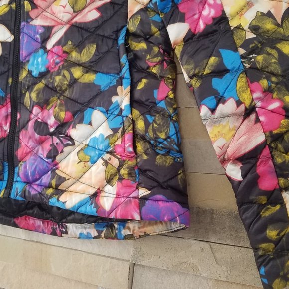 North Face Womens Small Floral Flower Print Black Thermoball Puffer Jacket Coat - Picture 3 of 9